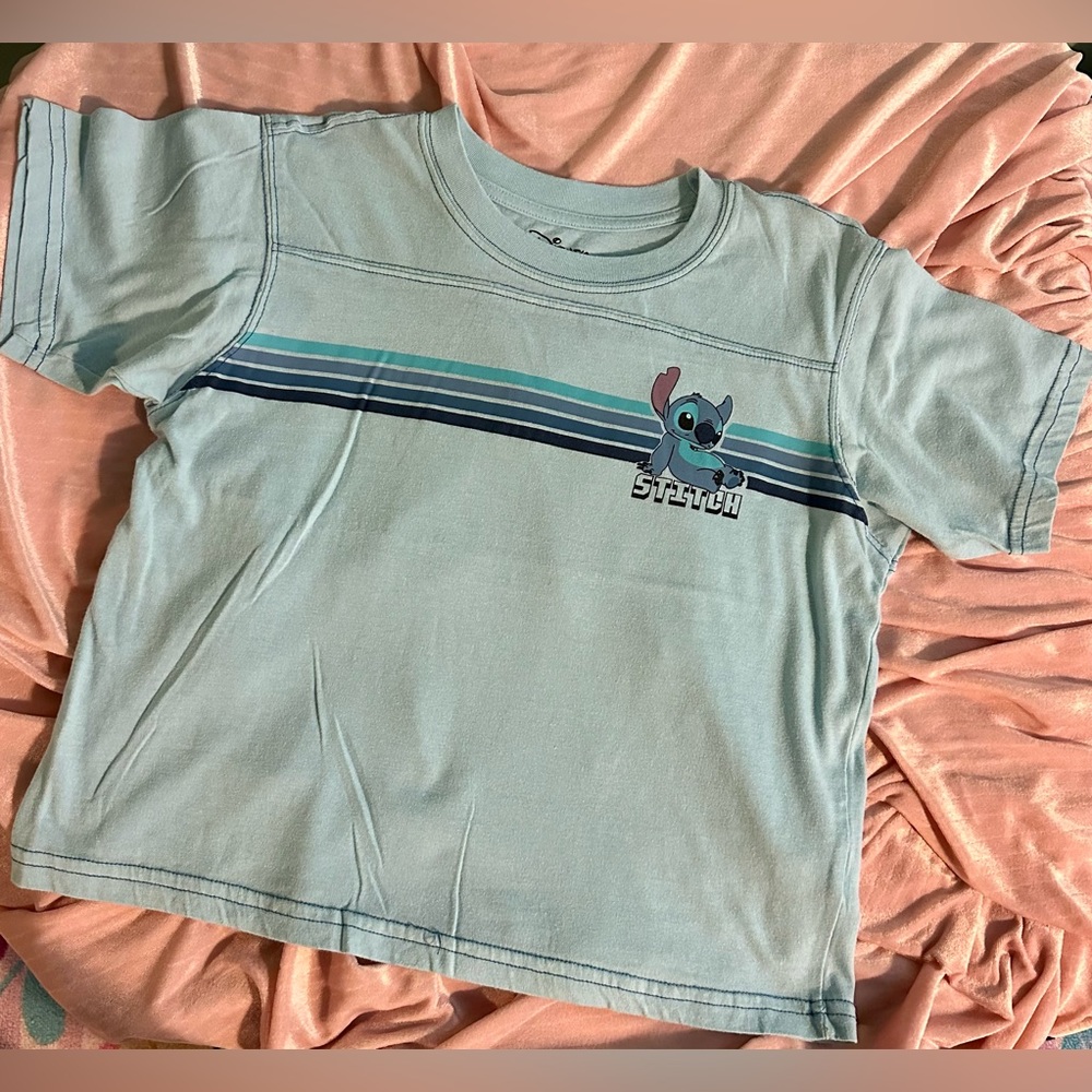 Disney Stitch Purple Juniors Crop Top Graphic Tee Shirt  Medium Pre-Owned Blue